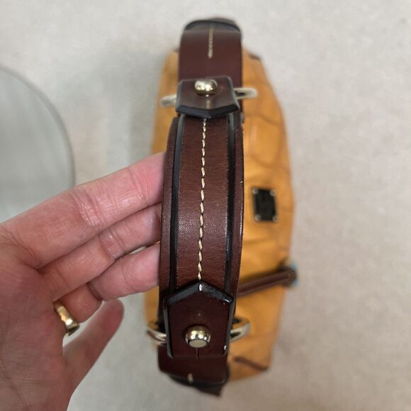 Dooney & Bourke Nile Shoulder Hobo Bag Vintage Yellow Croc Embossed Leather - Picture 7 of 16